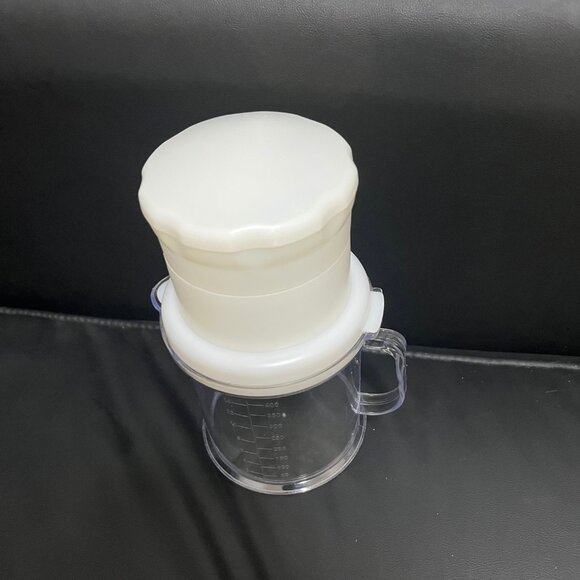 Manual Juicer Hand Press Fruit Squeezer with Bow - Picture 4 of 7